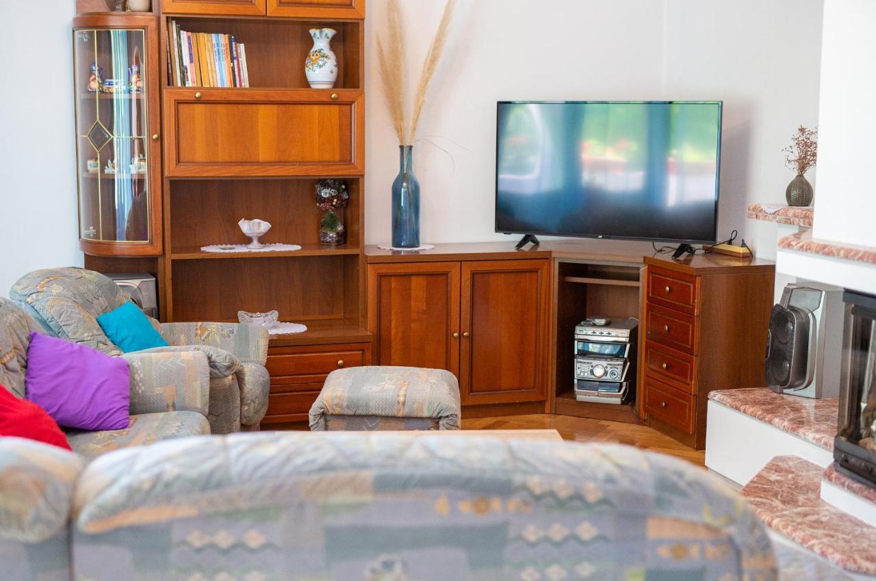 Apartman Mihael Malinska Luaran gambar