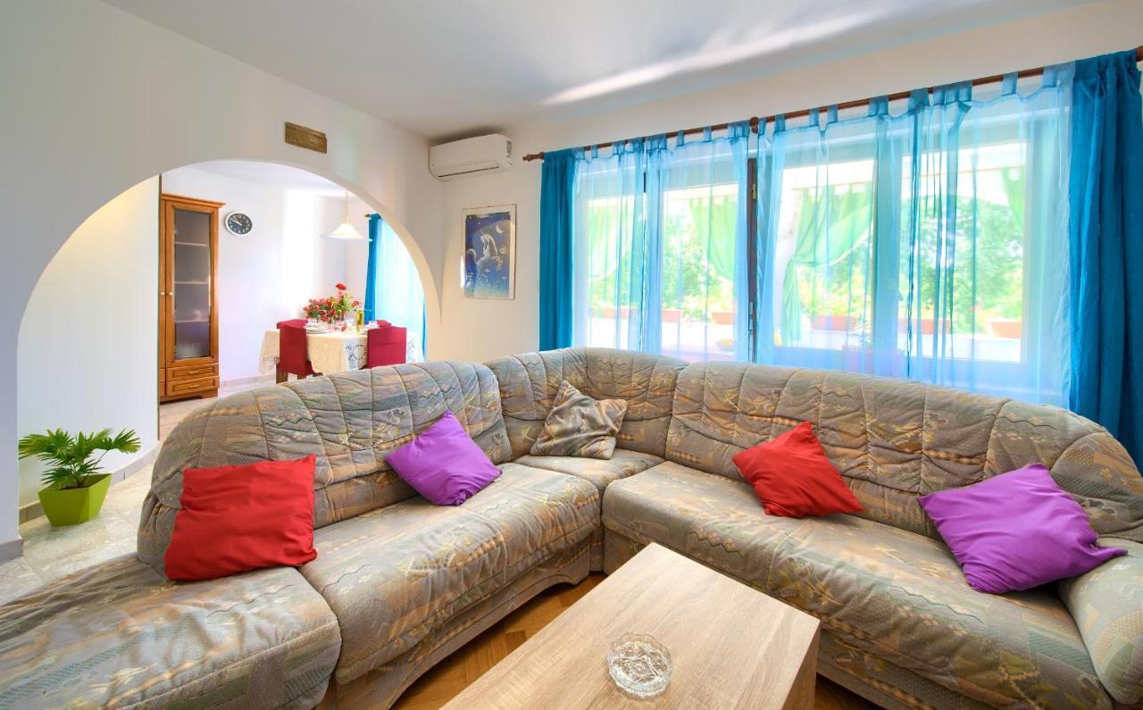 Apartman Mihael Malinska Luaran gambar
