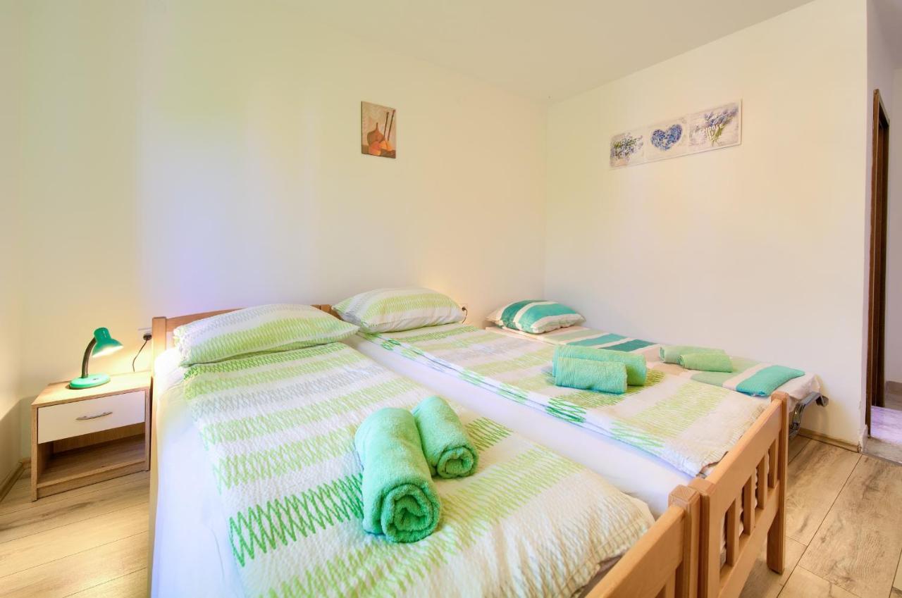 Apartman Mihael Malinska Luaran gambar