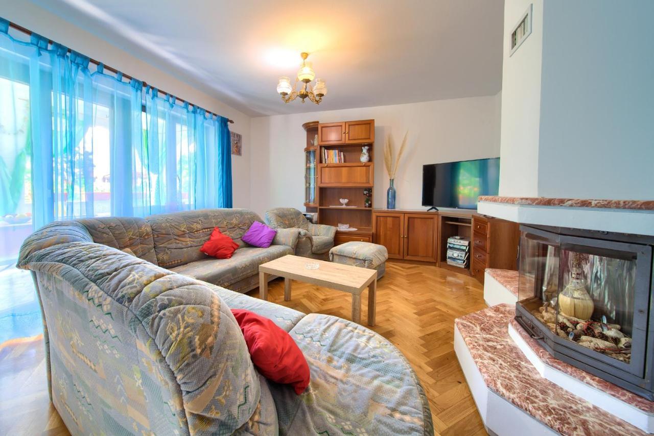 Apartman Mihael Malinska Luaran gambar